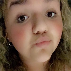 Meet your Posher, Addison